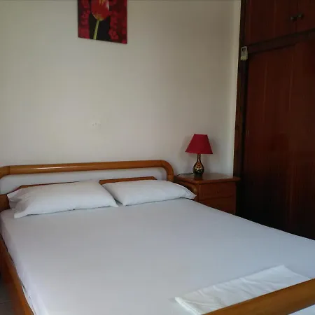 Santava Apartment *